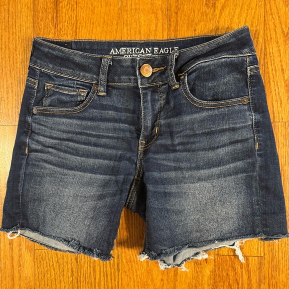 American Eagle Denim Shorts Womens Size 4 - Picture 1 of 7